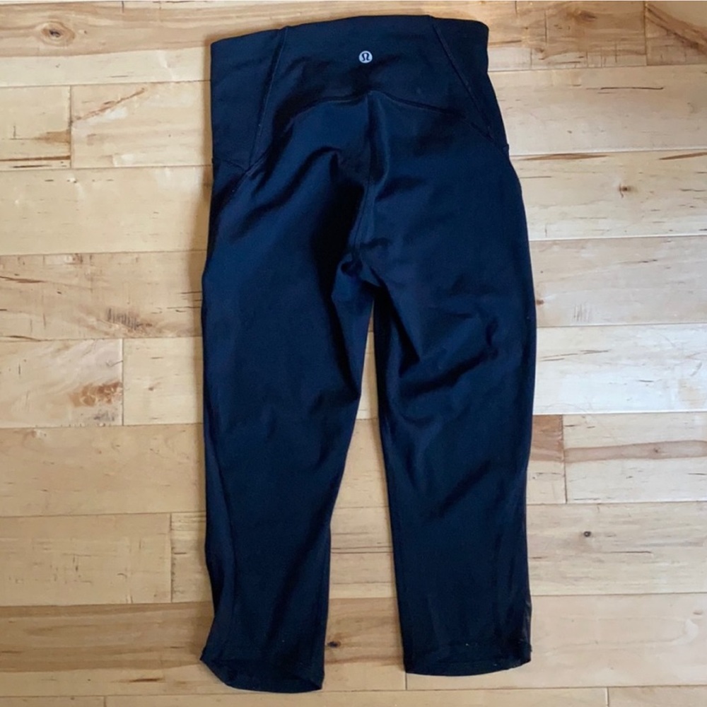 Lululemon Black Cropped Leggings